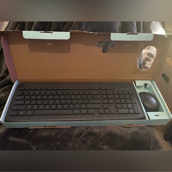 Surf onn. Wireless Keyboard& Mouse| 104 Low Profile Keys| Nano USB Receiver| NIB - Picture 6 of 8